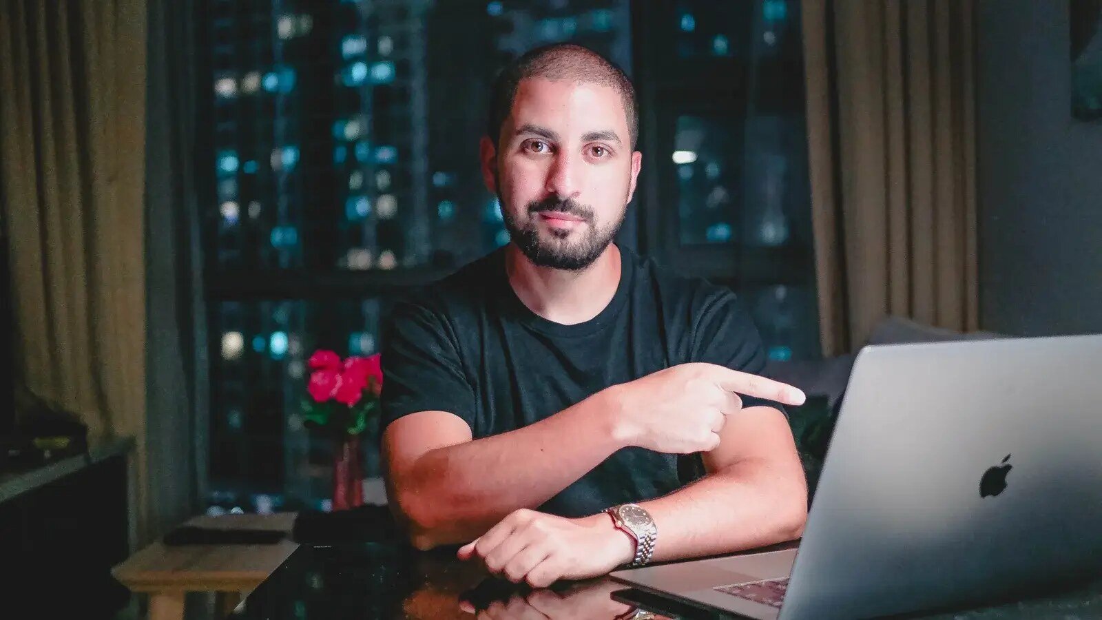 Adam, fondateur d'Adam Digital Business